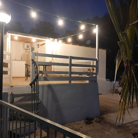 Casa Vacanze Leonardo بيسْكيتْشّي المظهر الخارجي الصورة