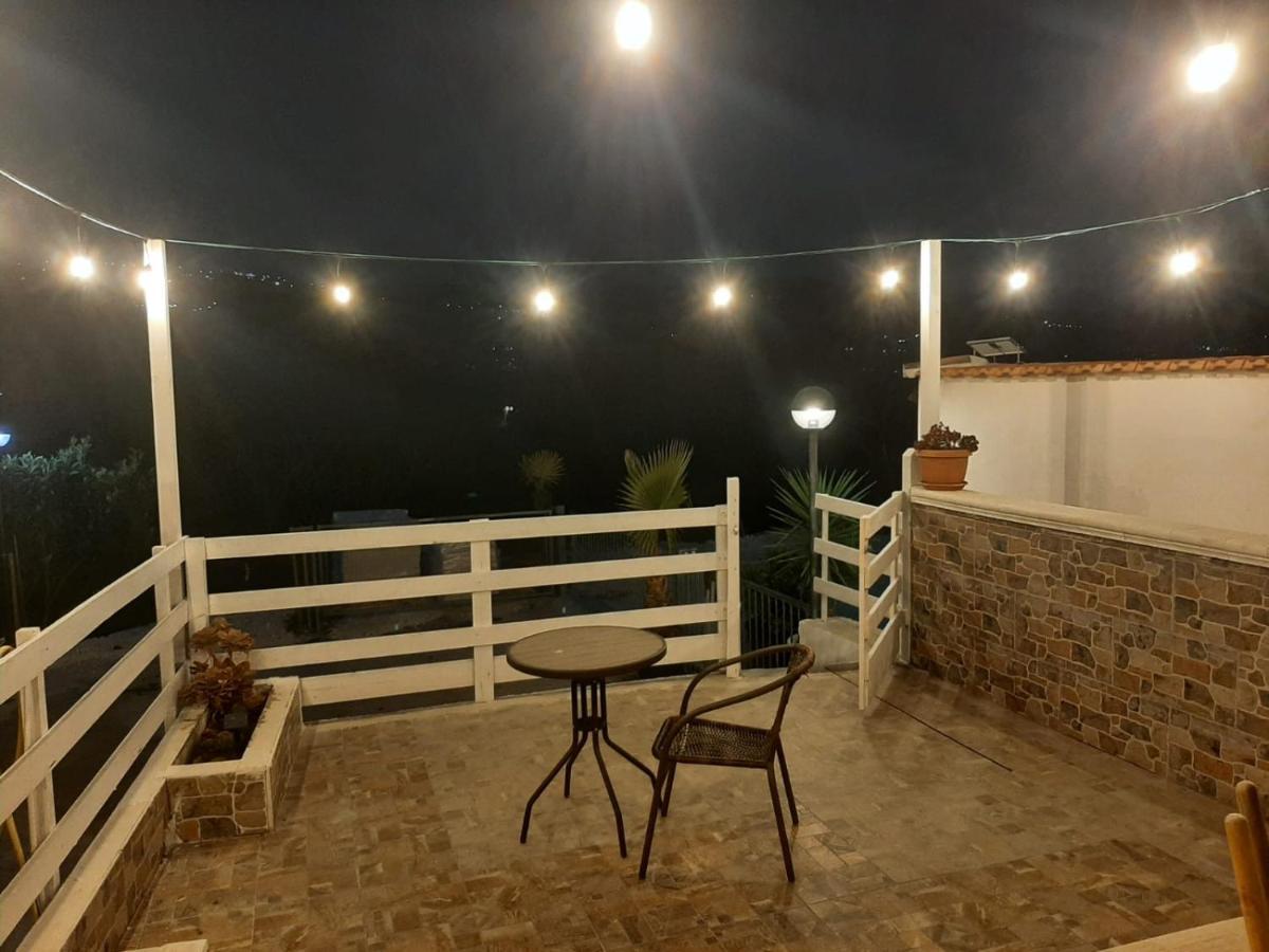 Casa Vacanze Leonardo بيسْكيتْشّي المظهر الخارجي الصورة